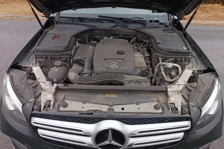 Used Mercedes-Benz GLC 2016 GLC 300 4MATIC Dynamic Model Engine Bay