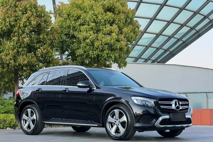 Used Mercedes-Benz GLC 2016 GLC 300 4MATIC Dynamic Model Exterior 1