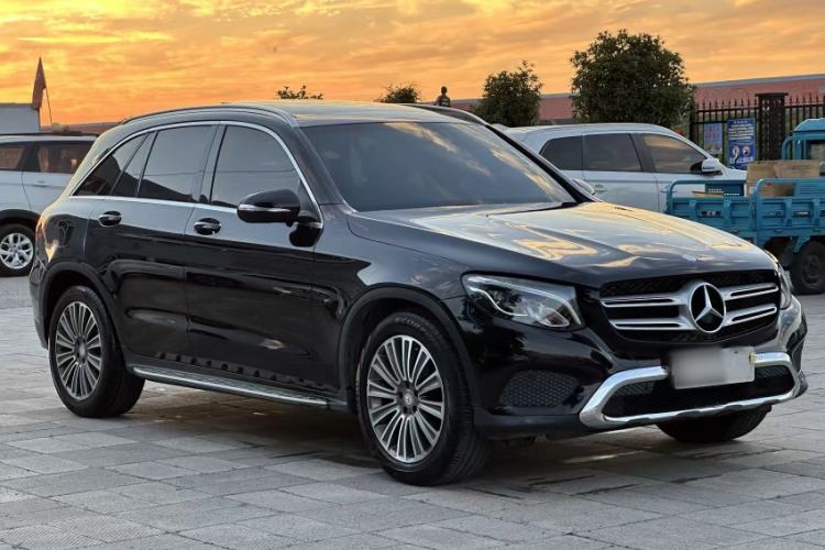 Used Mercedes-Benz GLC 2016 GLC 260 4MATIC Dynamic Edition Exterior 2