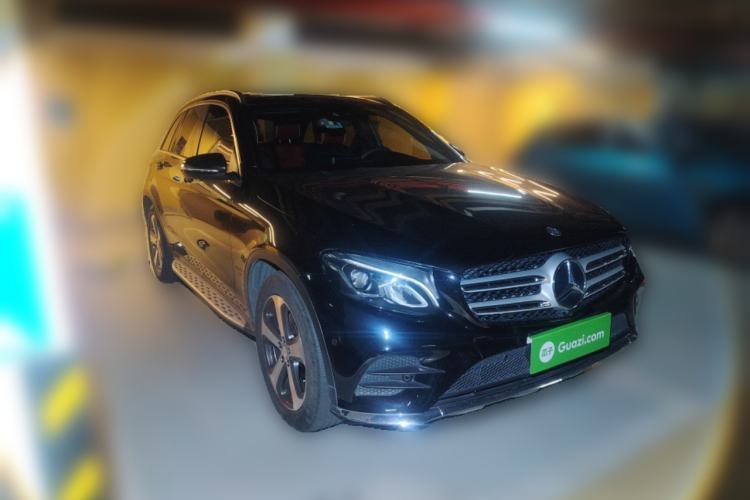 Used Mercedes-Benz GLC 2016 GLC 260 4MATIC Luxury Model Exterior 2