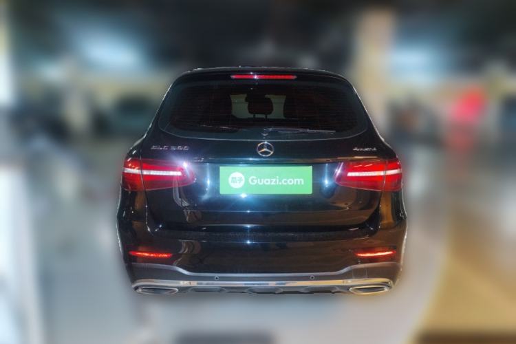 Used Mercedes-Benz GLC 2016 GLC 260 4MATIC Luxury Model Exterior 4
