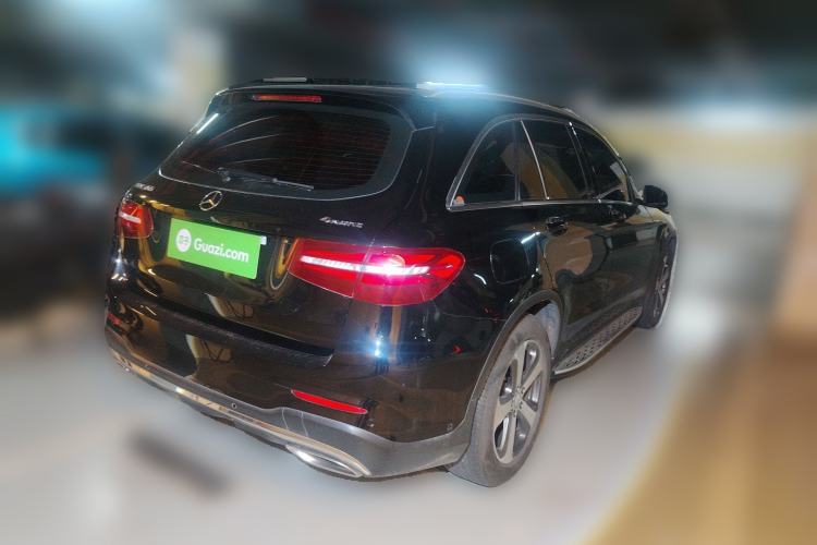 Used Mercedes-Benz GLC 2016 GLC 260 4MATIC Luxury Model Exterior 5