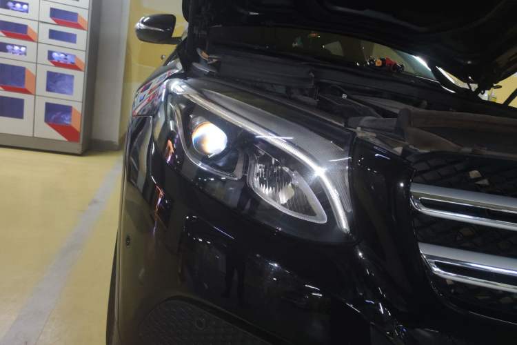 Used Mercedes-Benz GLC 2016 GLC 200 4MATIC Exterior 6