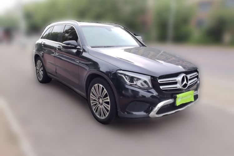 Used Mercedes-Benz GLC 2016 GLC 260 4MATIC Dynamic Edition Front Right 45 Deg
