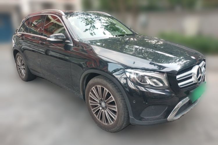 Used Mercedes-Benz GLC 2016 GLC 260 4MATIC Dynamic Edition Front Right 45 Deg