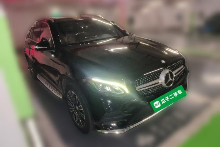 Used Mercedes-Benz GLC 2016 GLC 260 4MATIC Dynamic Edition Front Right 45 Deg
