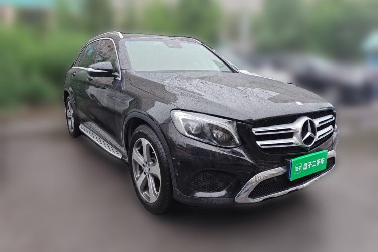Used Mercedes-Benz GLC 2016 GLC 300 4MATIC Dynamic Model Front Right 45 Deg