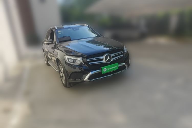 Used Mercedes-Benz GLC 2016 GLC 300 4MATIC Dynamic Model Front Right 45 Deg