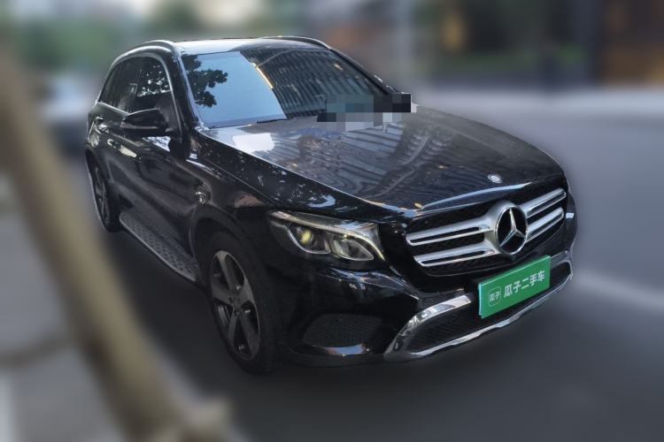 Used Mercedes-Benz GLC 2016 GLC 260 4MATIC Dynamic Edition Front Right 45 Deg