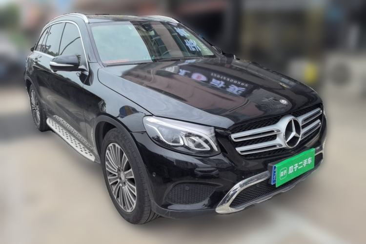 Used Mercedes-Benz GLC 2016 GLC 260 4MATIC Dynamic Edition Front Right 45 Deg