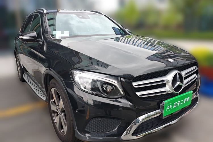 Used Mercedes-Benz GLC 2016 GLC 300 4MATIC Dynamic Model Front Right 45 Deg