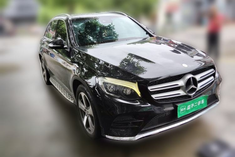 Used Mercedes-Benz GLC 2016 GLC 300 4MATIC Dynamic Model Front Right 45 Deg