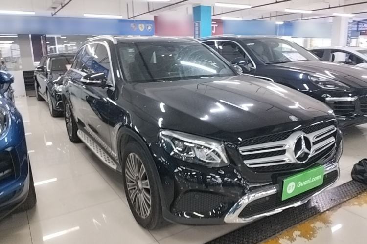 Used Mercedes-Benz GLC 2016 GLC 200 4MATIC Front Right 45 Deg
