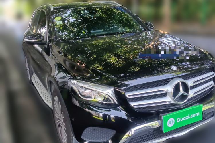 Used Mercedes-Benz GLC 2016 GLC 260 4MATIC Dynamic Edition Front Right 45 Deg