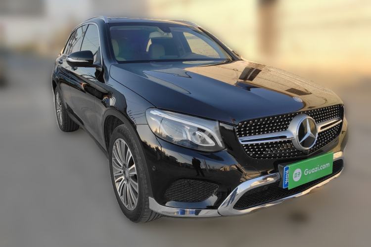 Used Mercedes-Benz GLC 2016 GLC 200 4MATIC Front Right 45 Deg