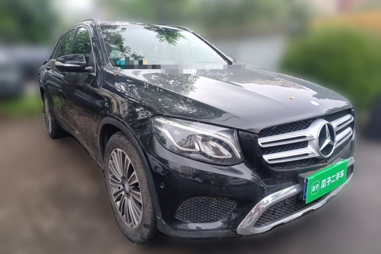 Used Mercedes-Benz GLC 2016 GLC 260 4MATIC Dynamic Edition Front Right 45 Deg