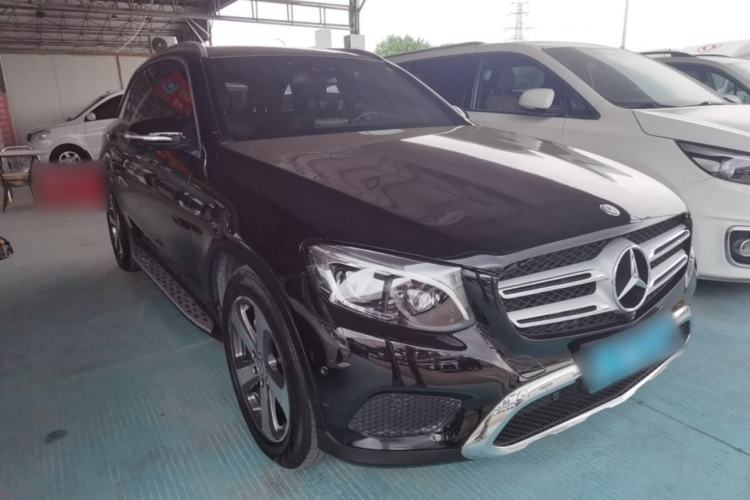 Used Mercedes-Benz GLC 2016 GLC 300 4MATIC Dynamic Model Front Right 45 Deg