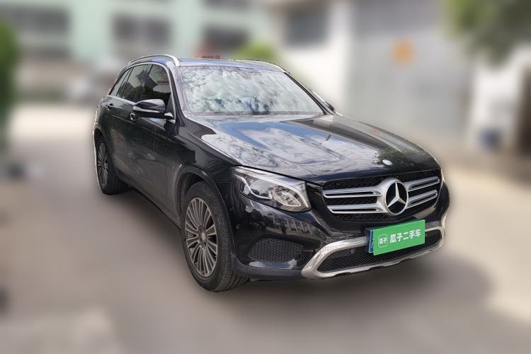 Used Mercedes-Benz GLC 2016 GLC 260 4MATIC Dynamic Edition Front Right 45 Deg