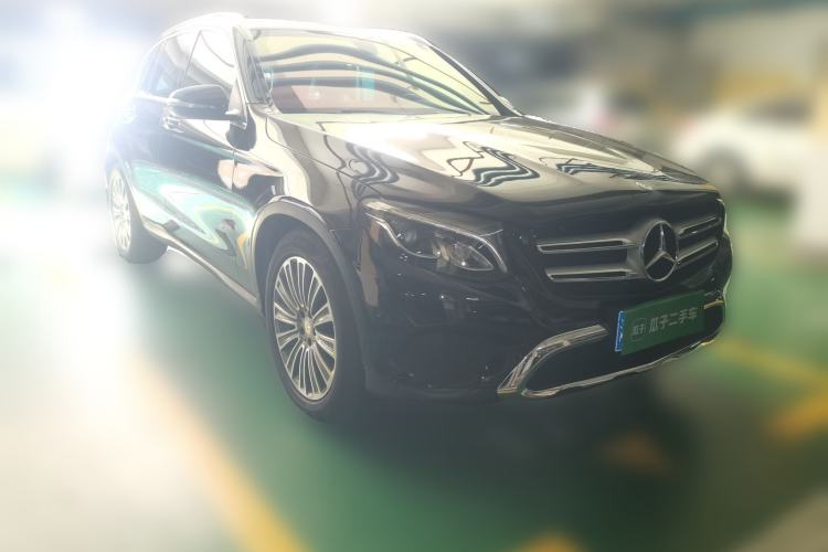 Used Mercedes-Benz GLC 2016 GLC 260 4MATIC Dynamic Edition Front Right 45 Deg