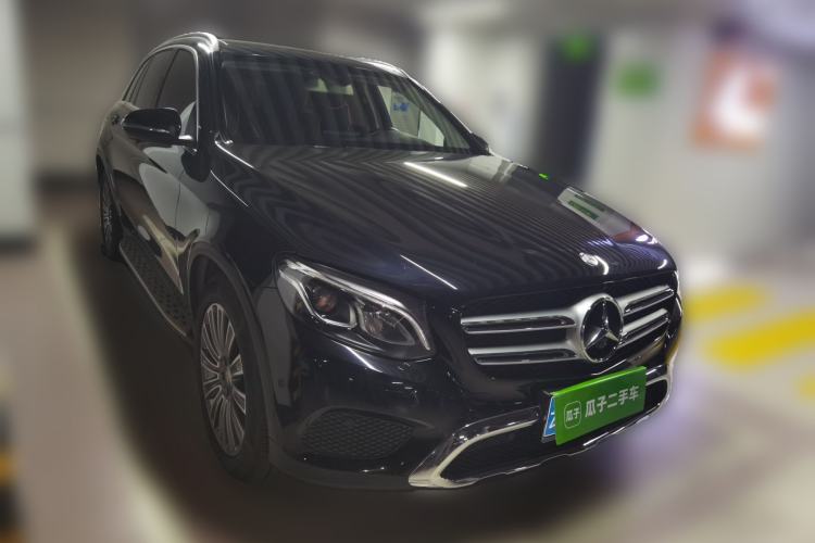 Used Mercedes-Benz GLC 2016 GLC 260 4MATIC Dynamic Edition Front Right 45 Deg
