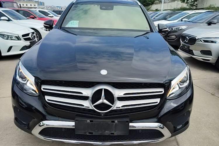 Used Mercedes-Benz GLC 2016 GLC 260 4MATIC Luxury Model Front