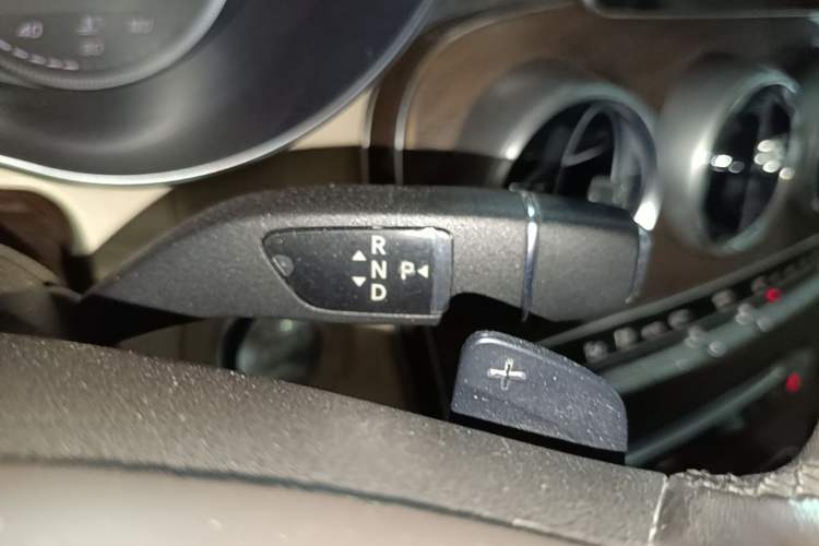 Used Mercedes-Benz GLC 2016 GLC 300 4MATIC Dynamic Model Gear Lever
