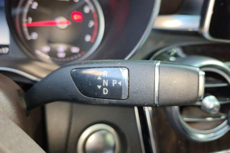 Used Mercedes-Benz GLC 2016 GLC 260 4MATIC Dynamic Edition Gear Lever