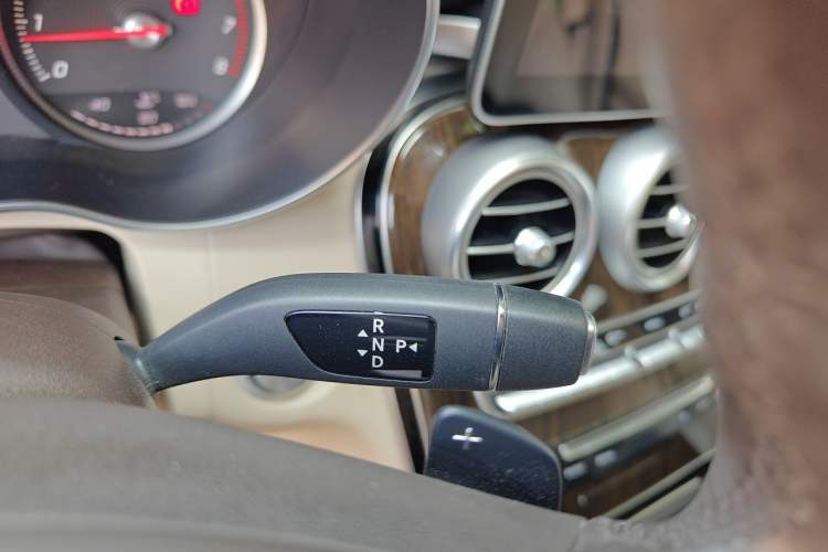 Used Mercedes-Benz GLC 2016 GLC 260 4MATIC Luxury Model Gear Lever