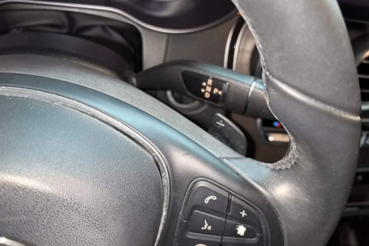 Used Mercedes-Benz GLC 2016 GLC 300 4MATIC Luxury Model Gear Lever