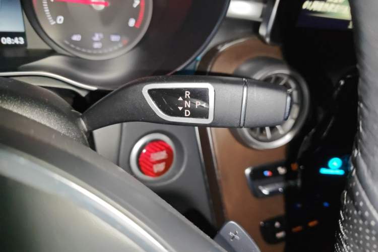 Used Mercedes-Benz GLC 2016 GLC 300 4MATIC Dynamic Model Gear Lever