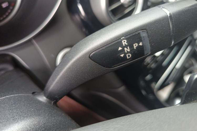 Used Mercedes-Benz GLC 2016 GLC 200 4MATIC Gear Lever