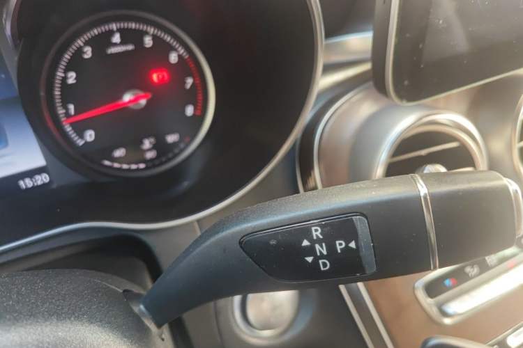Used Mercedes-Benz GLC 2016 GLC 300 4MATIC Dynamic Model Gear Lever