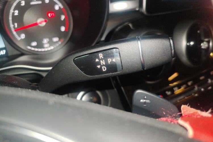 Used Mercedes-Benz GLC 2016 GLC 260 4MATIC Luxury Model Gear Lever