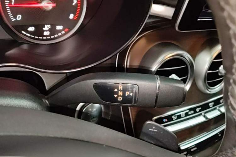 Used Mercedes-Benz GLC 2016 GLC 300 4MATIC Dynamic Model Gear Lever