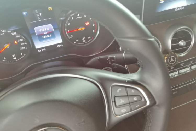 Used Mercedes-Benz GLC 2016 GLC 300 4MATIC Dynamic Model Gear Lever