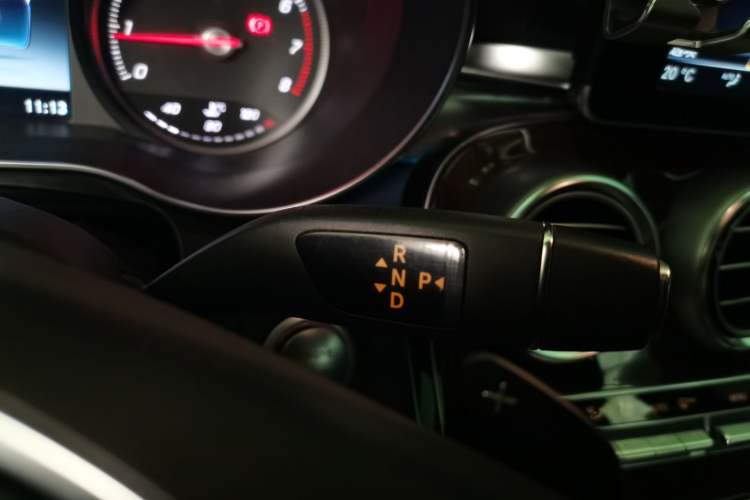 Used Mercedes-Benz GLC 2016 GLC 260 4MATIC Dynamic Edition Gear Lever
