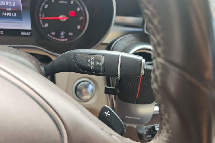 Used Mercedes-Benz GLC 2016 GLC 300 4MATIC Dynamic Model Gear Lever