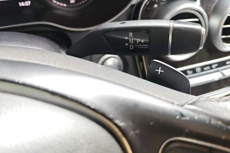Used Mercedes-Benz GLC 2016 GLC 260 4MATIC Luxury Model Gear Lever