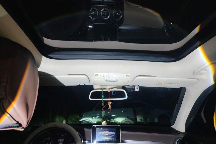 Used Mercedes-Benz GLC 2016 GLC 300 4MATIC Dynamic Model
