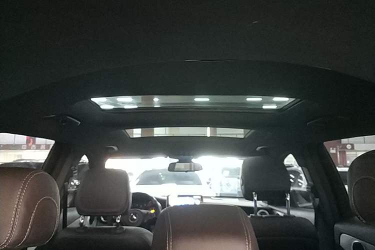 Used Mercedes-Benz GLC 2016 GLC 200 4MATIC Headliner