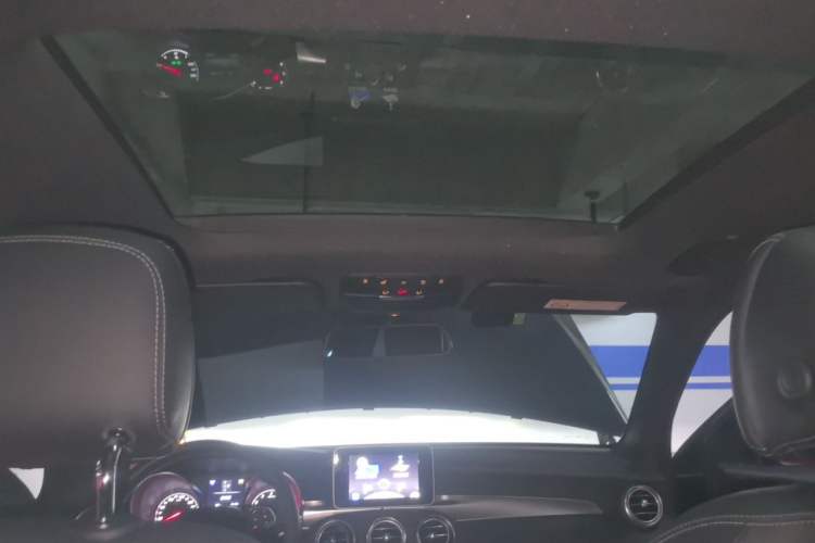Used Mercedes-Benz GLC 2016 GLC 300 4MATIC Dynamic Model Headliner