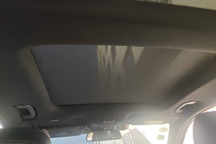 Used Mercedes-Benz GLC 2016 GLC 300 4MATIC Dynamic Model Headliner