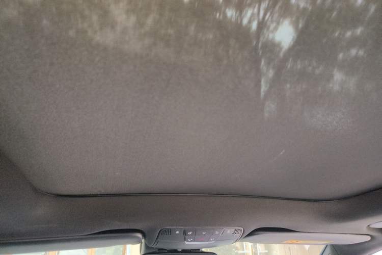 Used Mercedes-Benz GLC 2016 GLC 260 4MATIC Luxury Model Headliner
