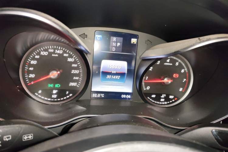 Used Mercedes-Benz GLC 2016 GLC 260 4MATIC Dynamic Edition Instrument Cluster