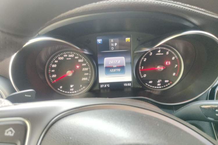 Used Mercedes-Benz GLC 2016 GLC 260 4MATIC Luxury Model Instrument Cluster