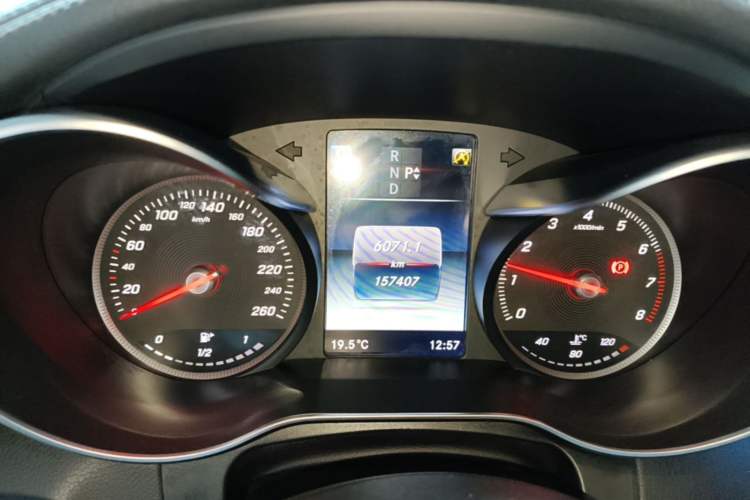 Used Mercedes-Benz GLC 2016 GLC 260 4MATIC Dynamic Edition Instrument Cluster