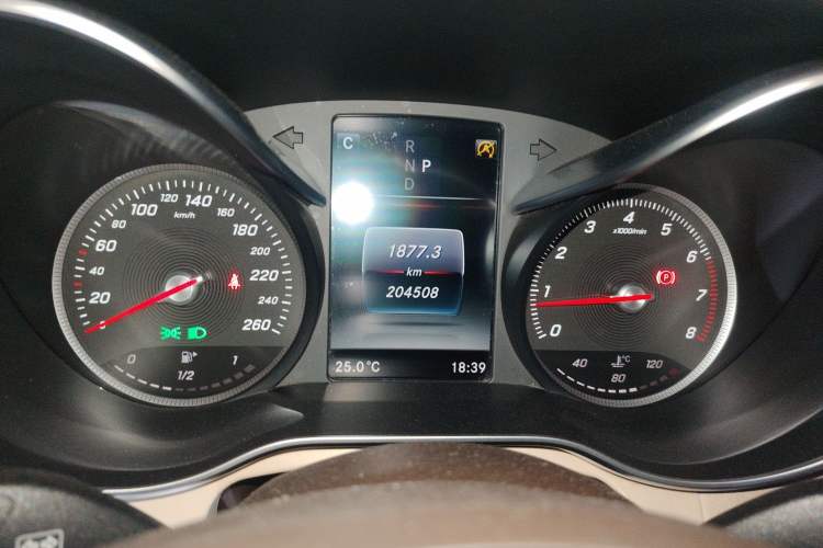 Used Mercedes-Benz GLC 2016 GLC 300 4MATIC Dynamic Model
