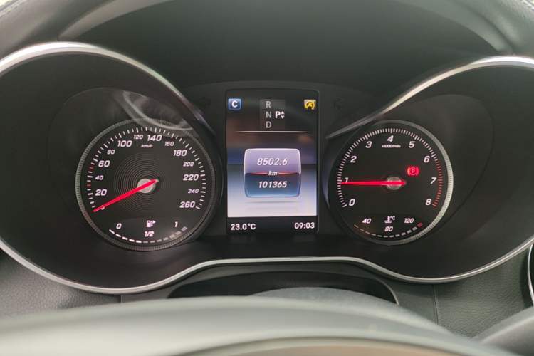 Used Mercedes-Benz GLC 2016 GLC 260 4MATIC Luxury Model Instrument Cluster