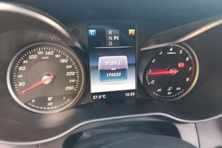 Used Mercedes-Benz GLC 2016 GLC 300 4MATIC Dynamic Model Instrument Cluster