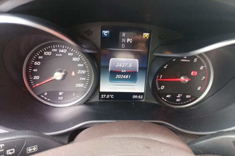 Used Mercedes-Benz GLC 2016 GLC 260 4MATIC Dynamic Edition Instrument Cluster